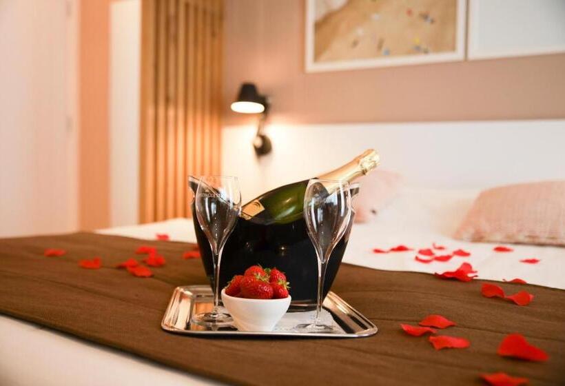 סוויטת ג'וניור, Alfa Inn