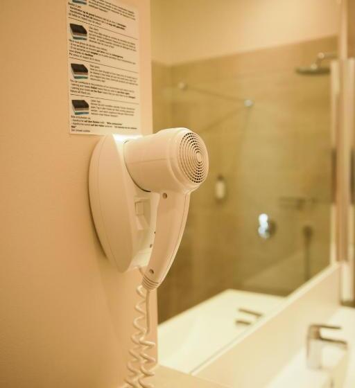 סוויטת ג'וניור, Alfa Inn