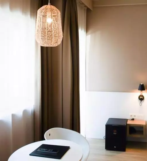 デラックスの４人部屋, Alfa Inn