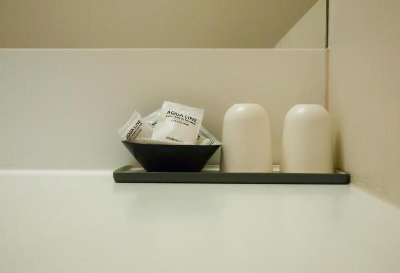 חדר דלוקס לארבעה, Alfa Inn