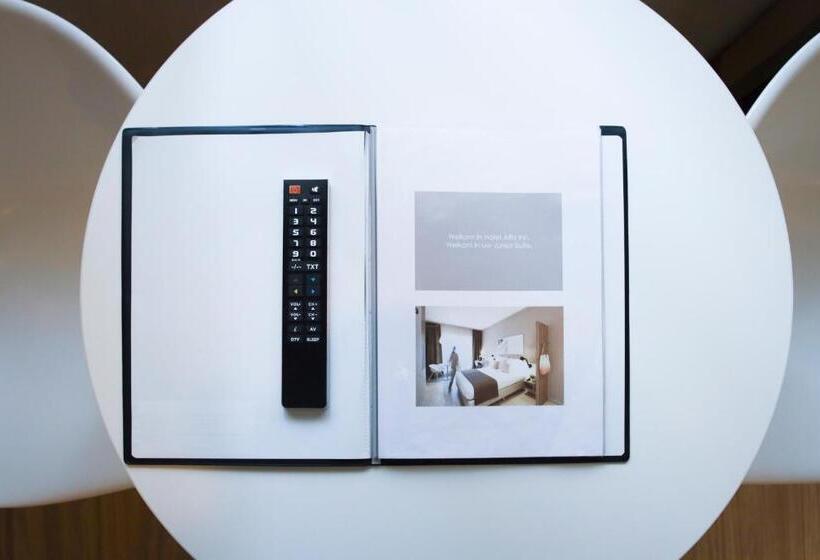 חדר דלוקס לארבעה, Alfa Inn