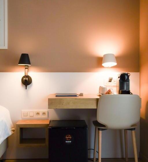 סוויטת ג'וניור, Alfa Inn