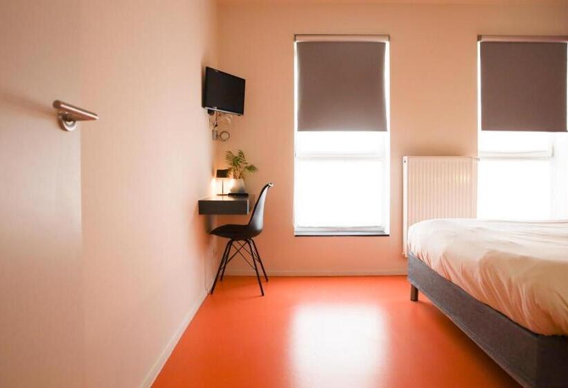 דירת חדר, Alfa Inn