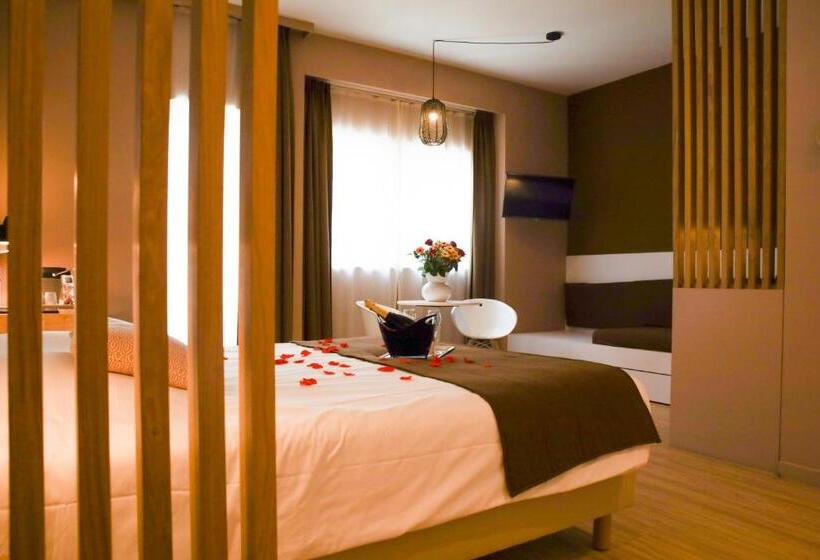 Полулюкс, Alfa Inn