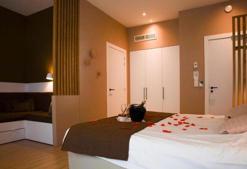 סוויטת ג'וניור, Alfa Inn