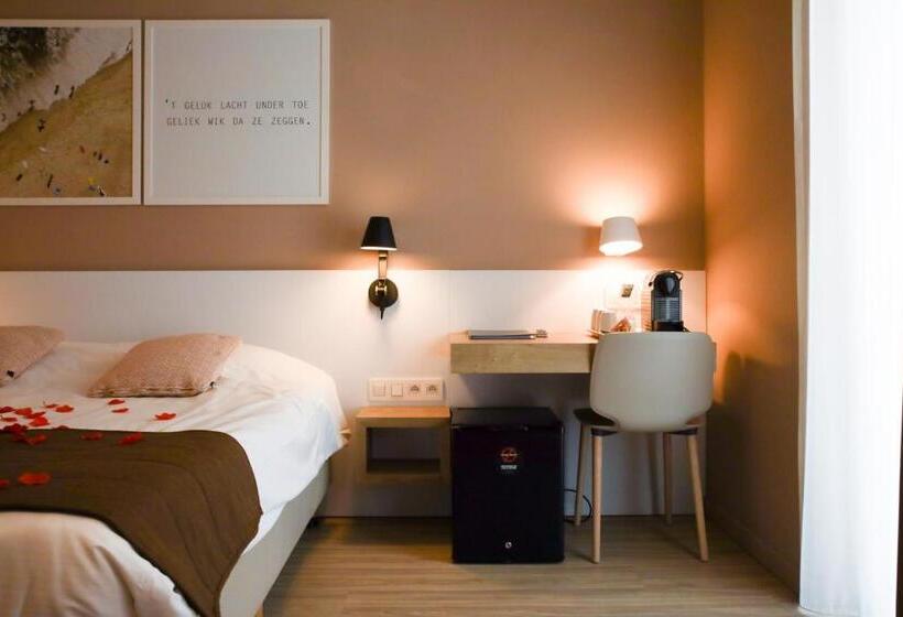 סוויטת ג'וניור, Alfa Inn