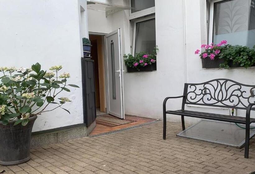 דירת חדר, Am Freihafen