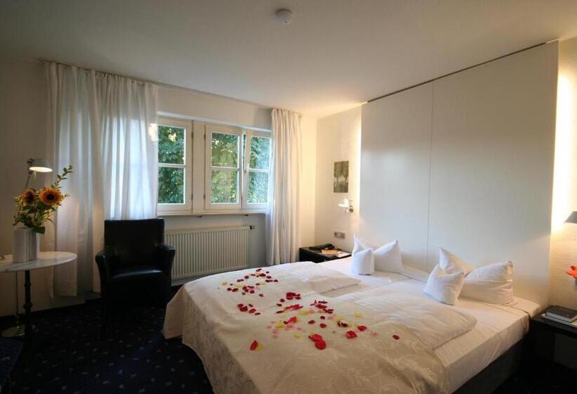 컴포트 룸, Am Main