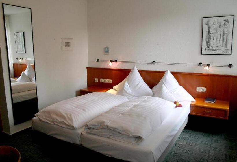 스탠다드 룸, Am Main