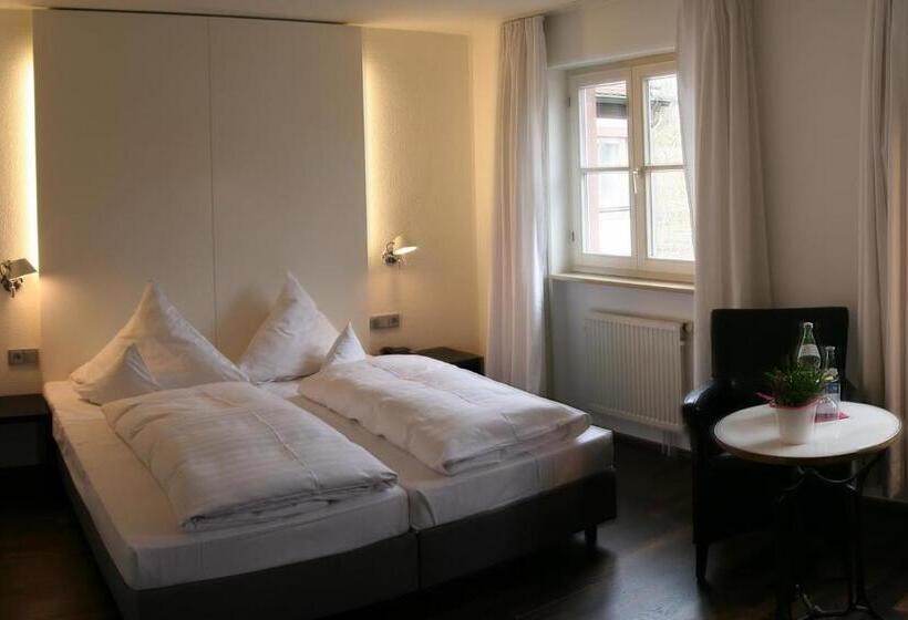 수피리어 룸, Am Main