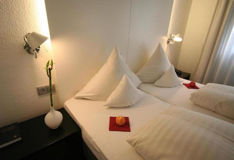 수피리어 룸, Am Main