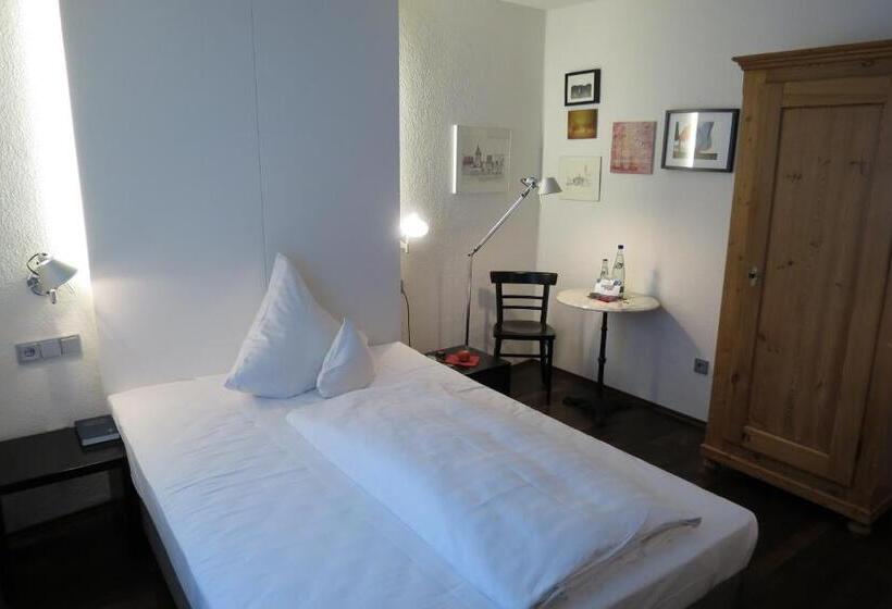 수피리어 싱글 룸, Am Main