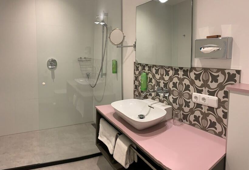 标准间, Am Torturm