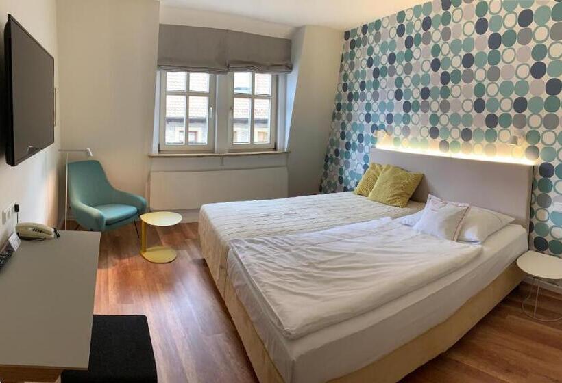 标准间, Am Torturm