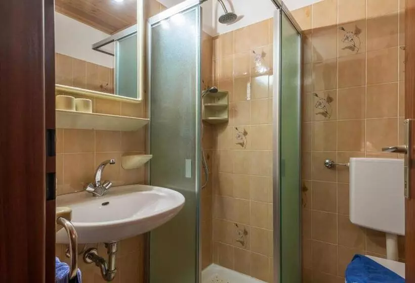 Standard Kolmen Hengen Huone, Appartements Pension Sonia