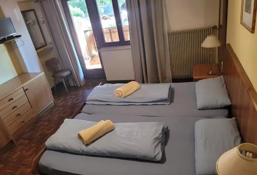 Standard Neljän Hengen Huone, Appartements Pension Sonia