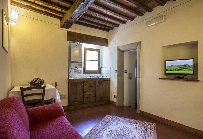 شقة غرفة واحدة, Castel Pietraio
