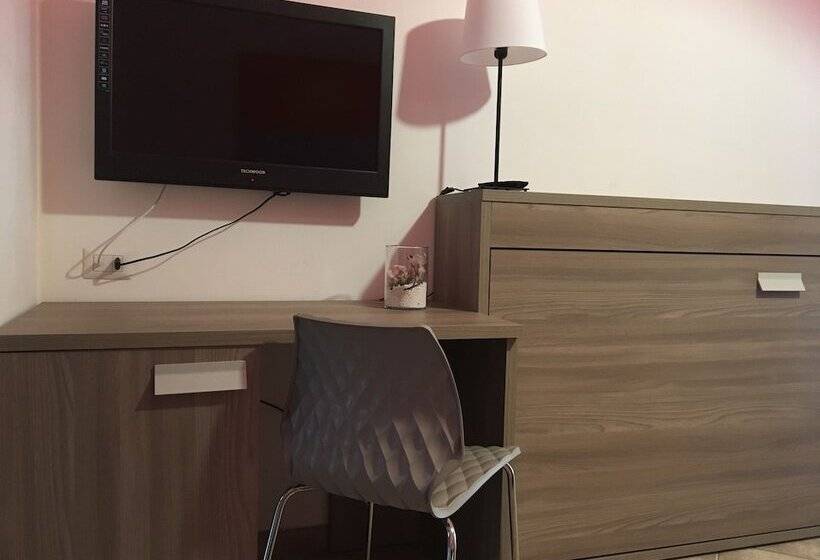 四人标准间, Corallo