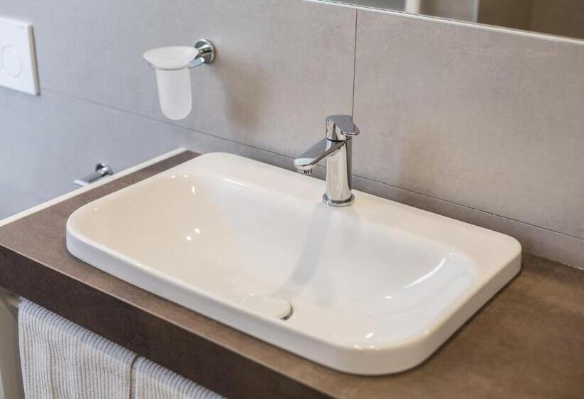 Полулюкс Повышенной Комфортности, Europa