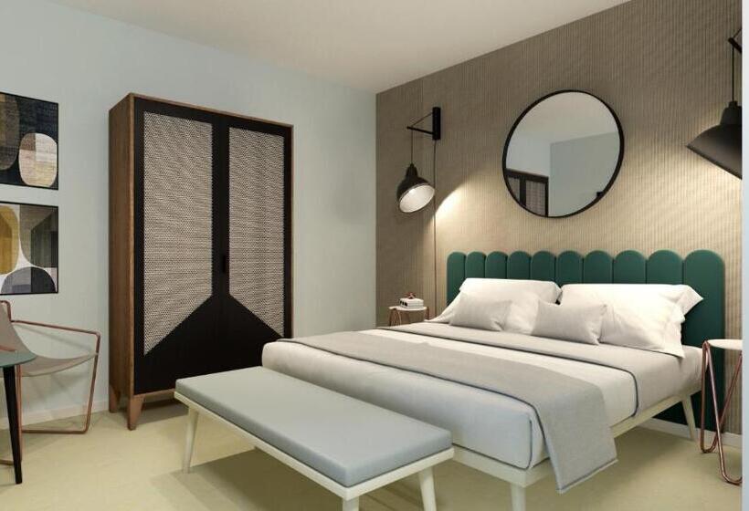 Номер Стандарт, Europa