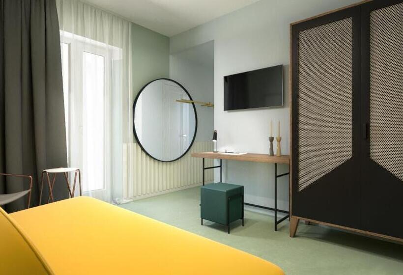 Номер Стандарт, Europa