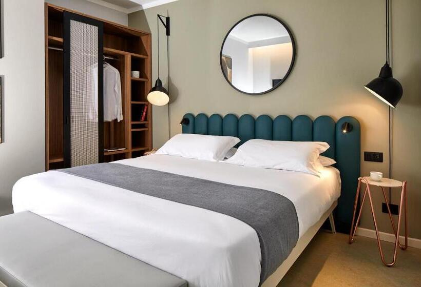 Номер Стандарт, Europa