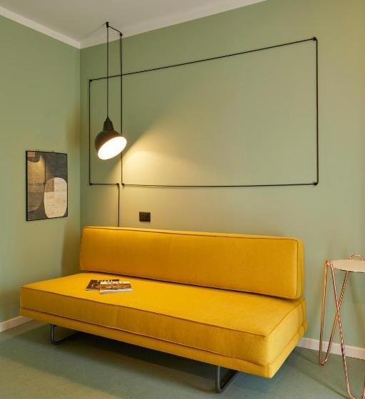 Номер Стандарт, Europa