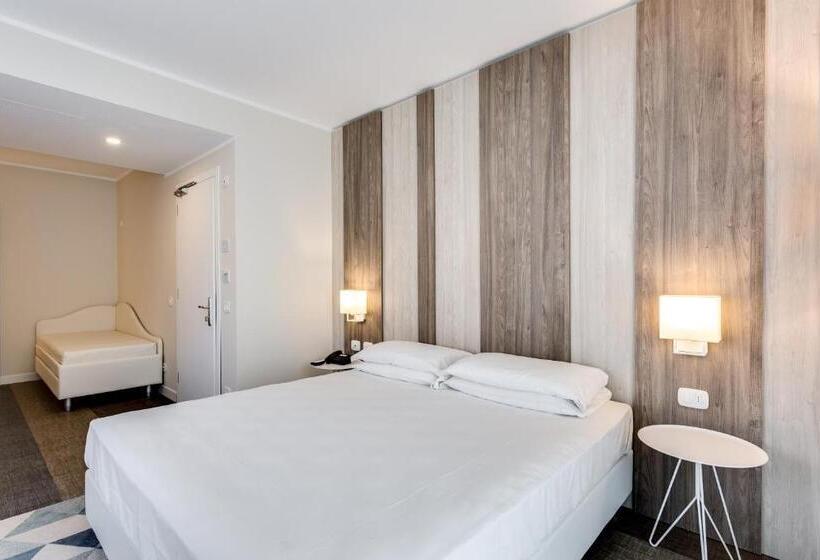 Полулюкс Повышенной Комфортности, Europa