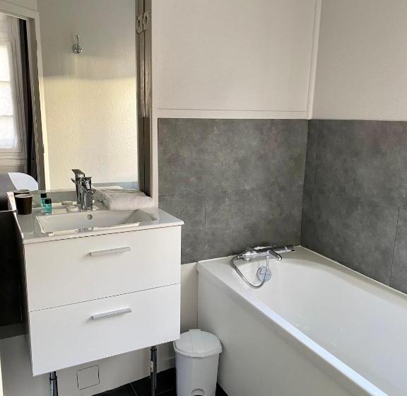 Номер Superior, Hôtel Céline   Hôtel De La Gare