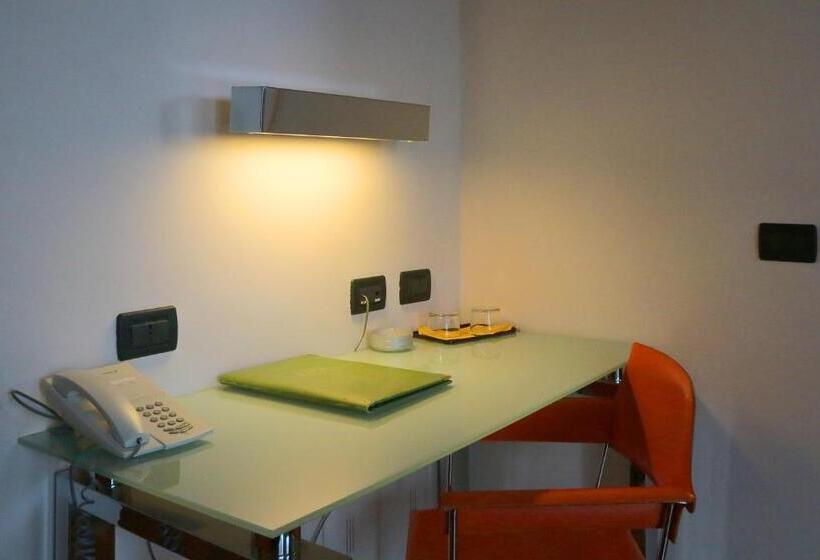 غرفة كومفورت, Lido