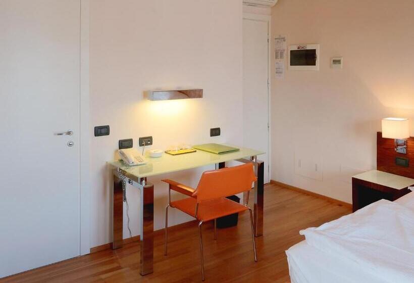 غرفة كومفورت, Lido