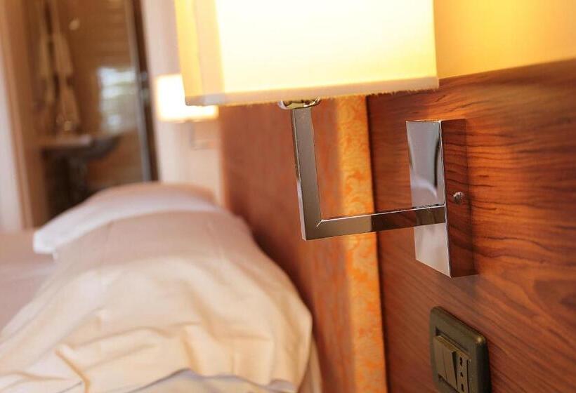 غرفة ديلوكس مطلة على البحيرة, Lido