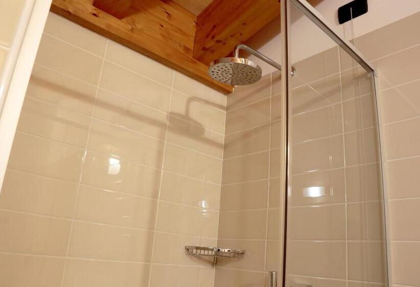 غرفة ديلوكس مطلة على البحيرة, Lido