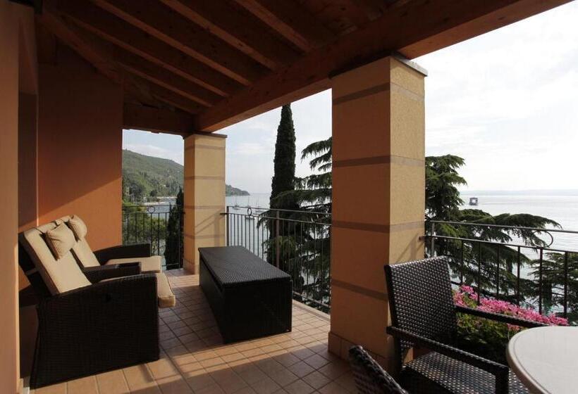 جناح عائلي, Lido