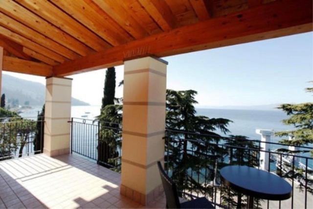 جناح عائلي, Lido