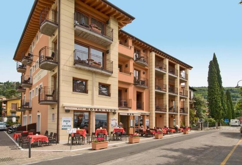 غرفة قياسية مطلّة علي البحيرة, Lido