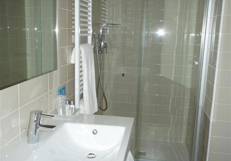 غرفة قياسية مطلّة علي البحيرة, Lido