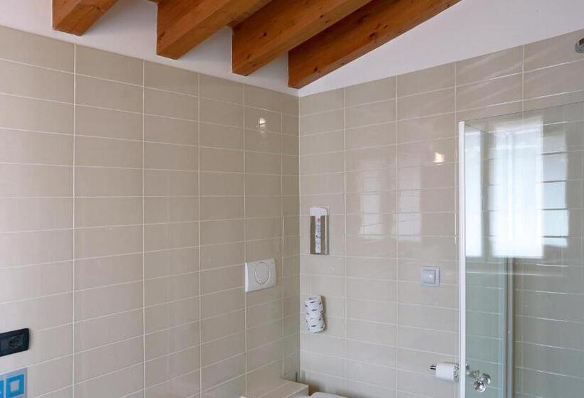 غرفة كومفورت, Lido