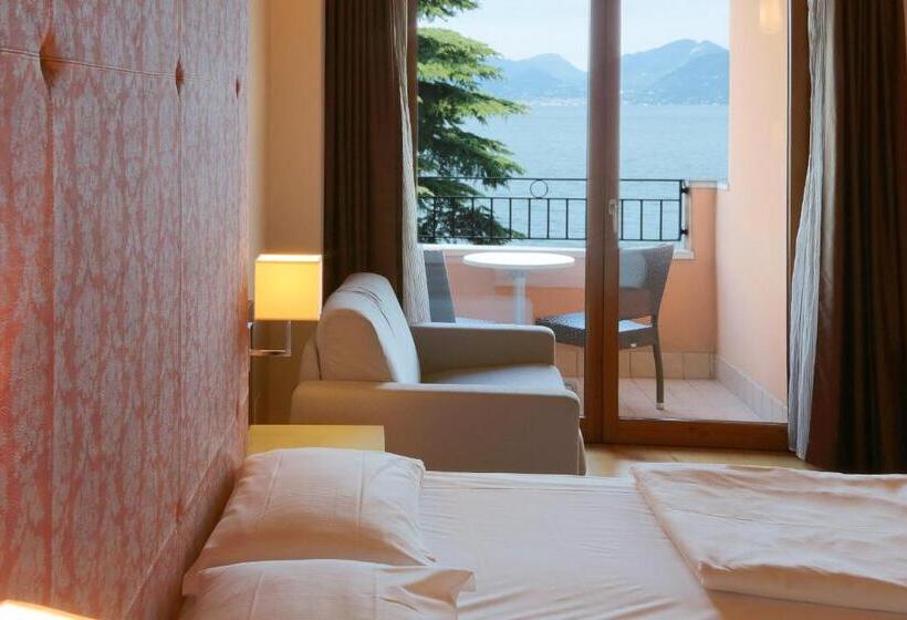 غرفة ديلوكس مطلة على البحيرة, Lido