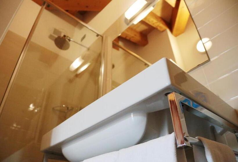 جناح عائلي, Lido