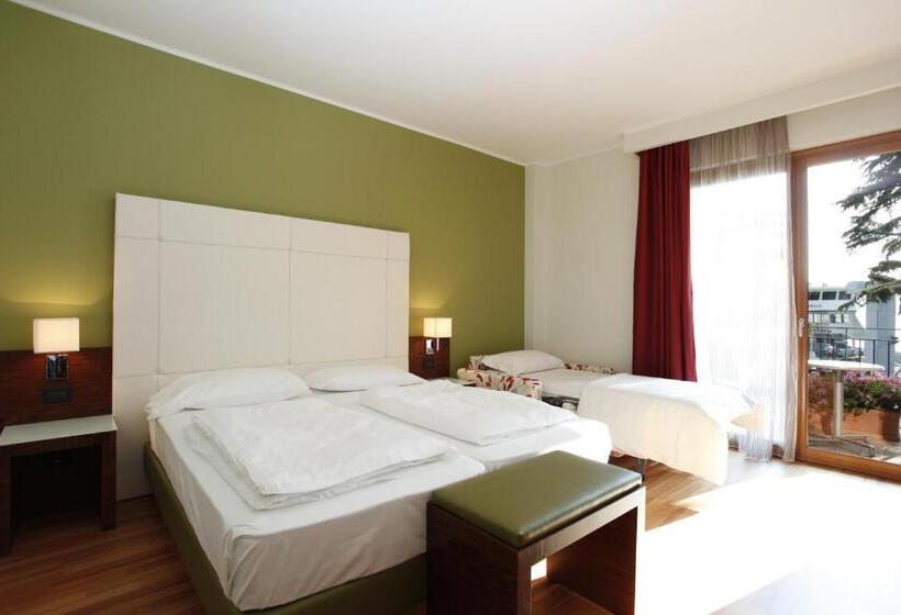 غرفة قياسية ثلاثية, Lido