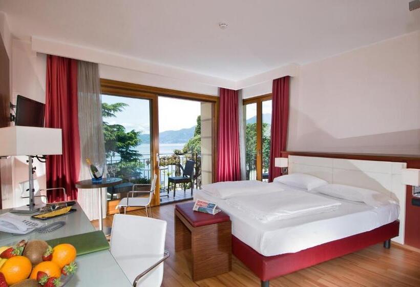 غرفة قياسية مطلّة علي البحيرة, Lido