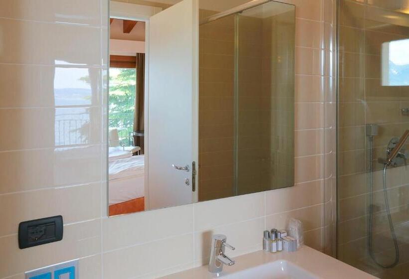 غرفة قياسية مطلّة علي البحيرة, Lido