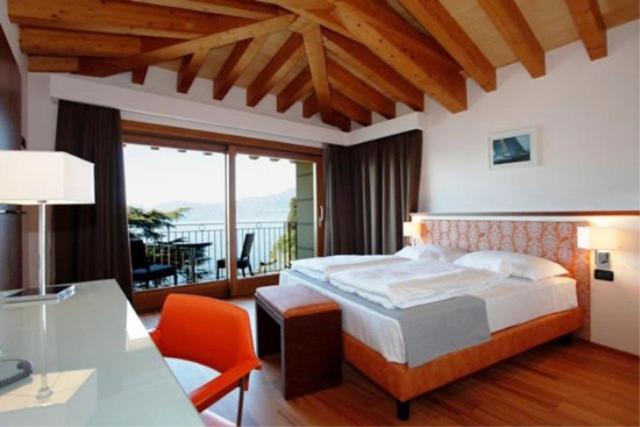 غرفة قياسية مطلّة علي البحيرة, Lido