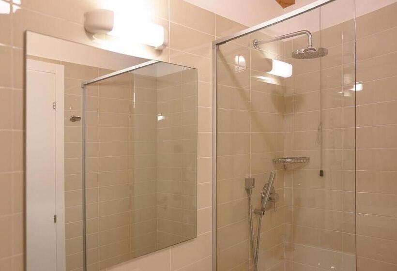 جناح جونيور مطل علي البحيرة, Lido