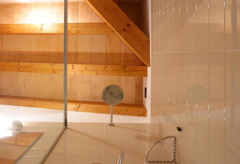 جناح جونيور مطل علي البحيرة, Lido