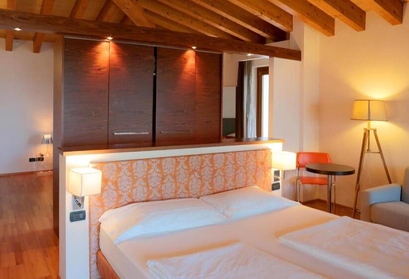 جناح عائلي, Lido