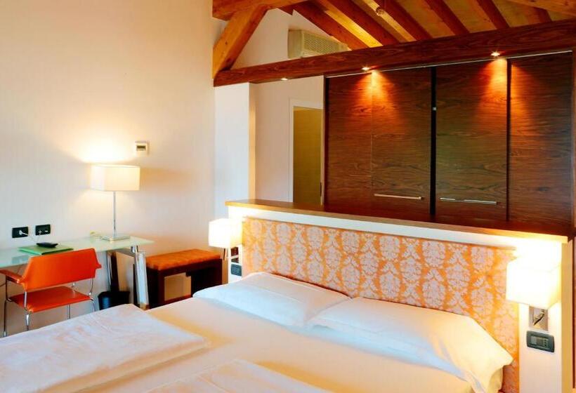 جناح عائلي, Lido