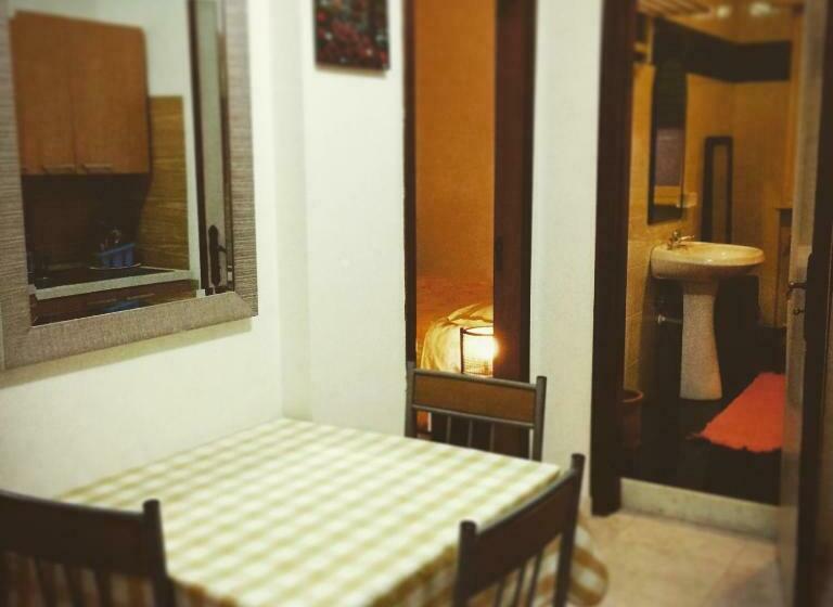 דירת שני חדרים, Hb Albergo Lamanna