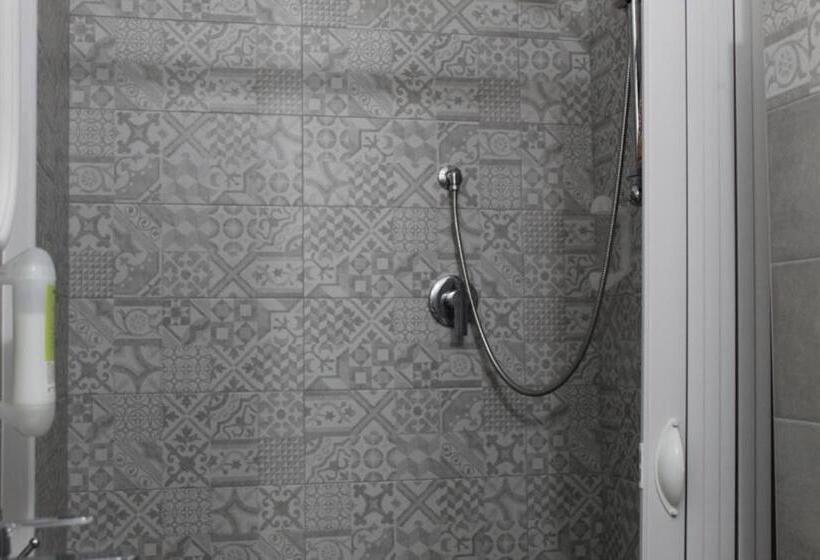 דירת חדר, Hb Albergo Lamanna